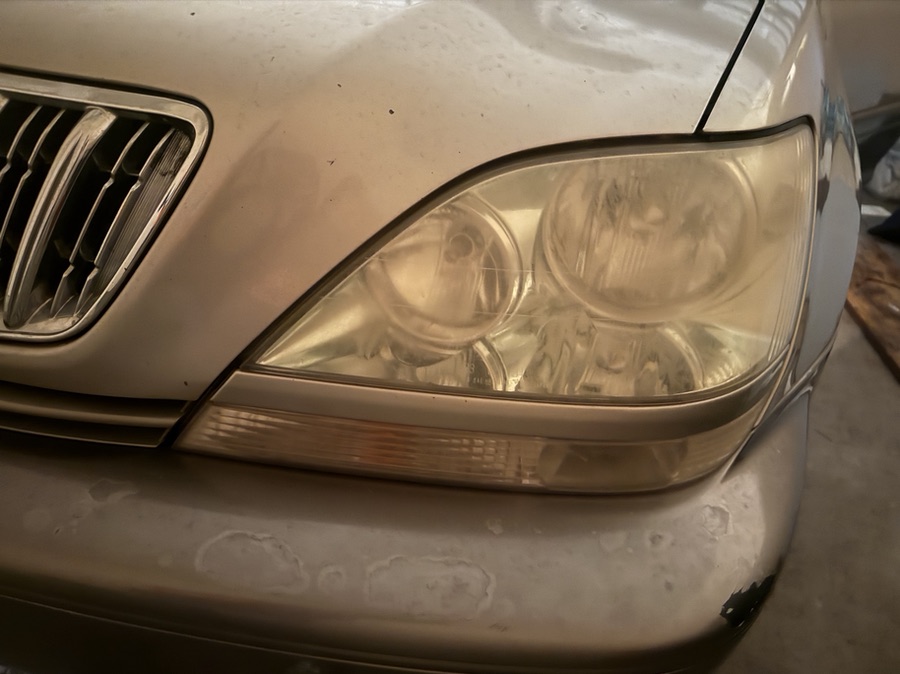 Hazy headlight before restoration